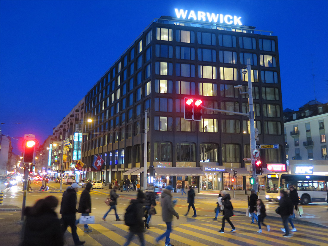 Rénovation de façade à l'hôtel Warwick au centre-ville de Genève